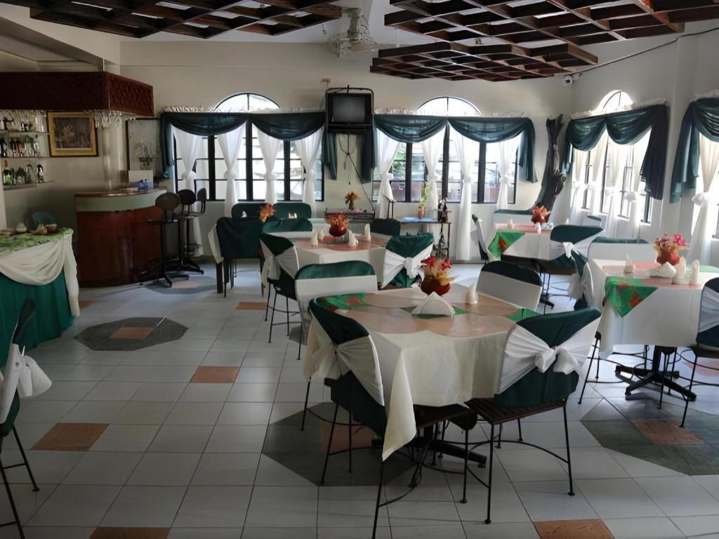 La Esperanza Hotel Калибо Экстерьер фото
